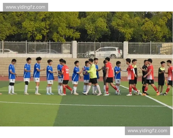 特步全国大学生足球联赛精彩开启 激发校园足球热情 推动青年运动员成长